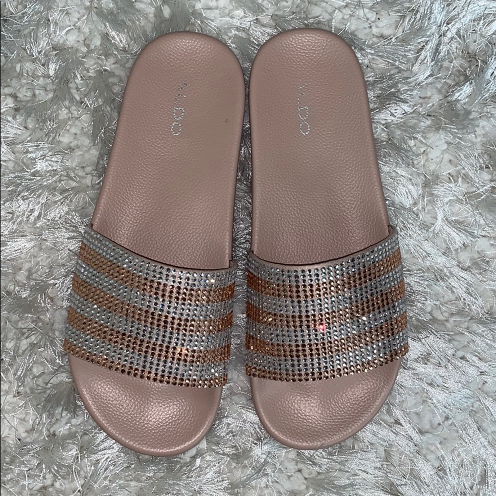 Aldo Slides